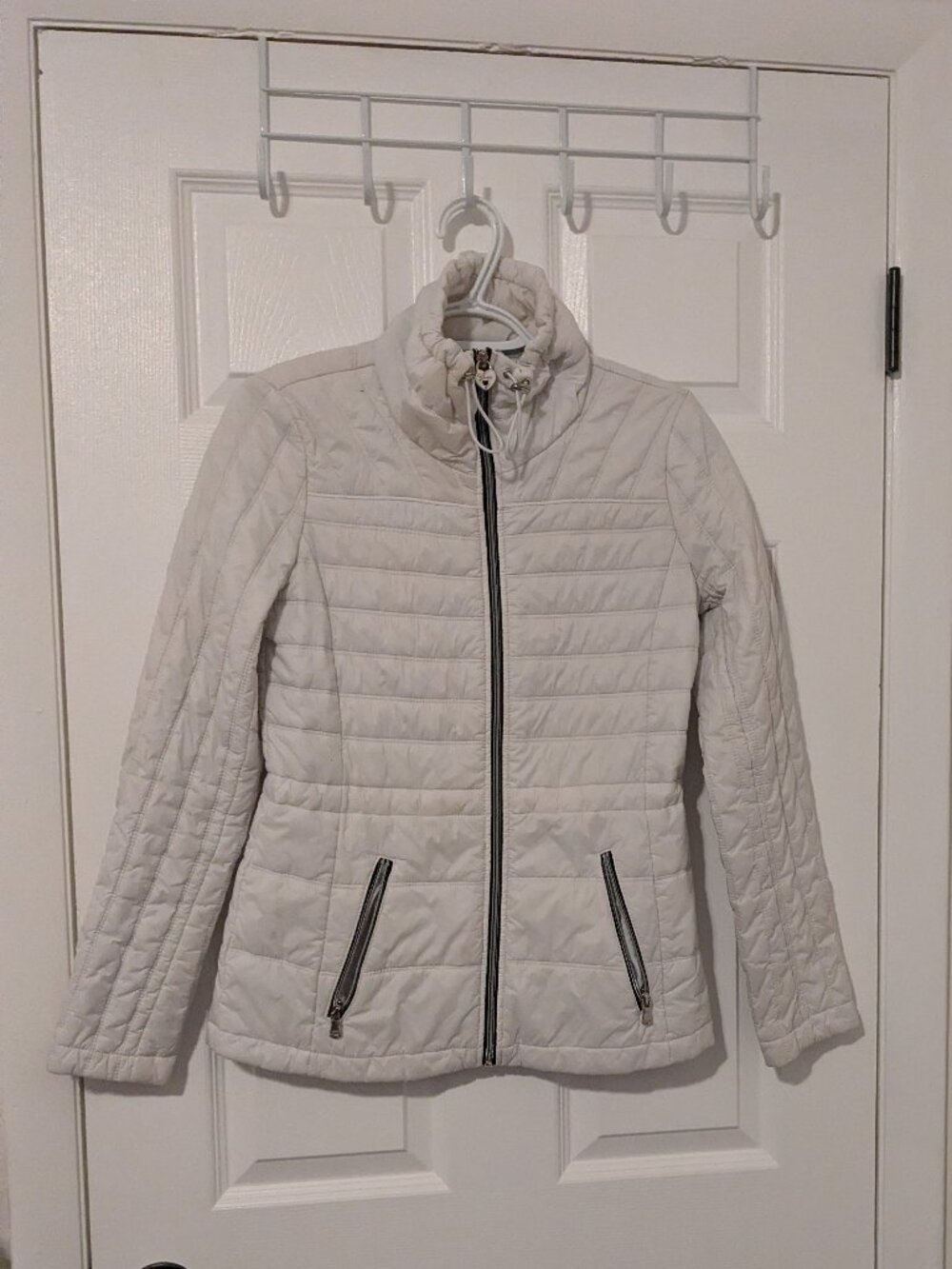 Guess quilted zip up jacket size XS